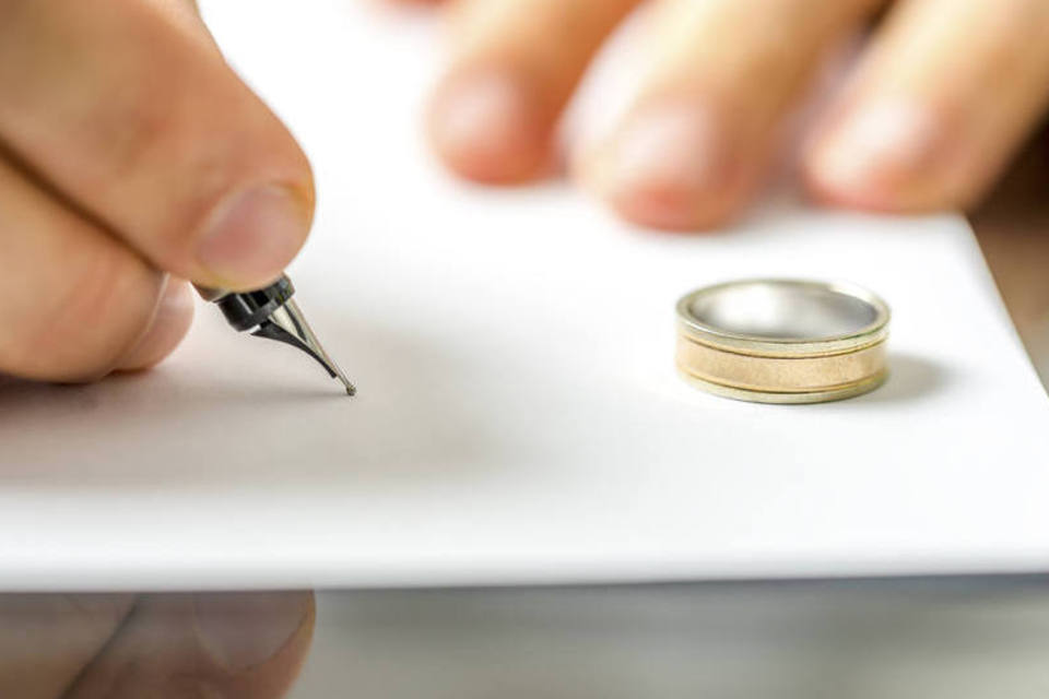 Estou divorciado(a), devo pagar pensão alimentícia ao meu ex?